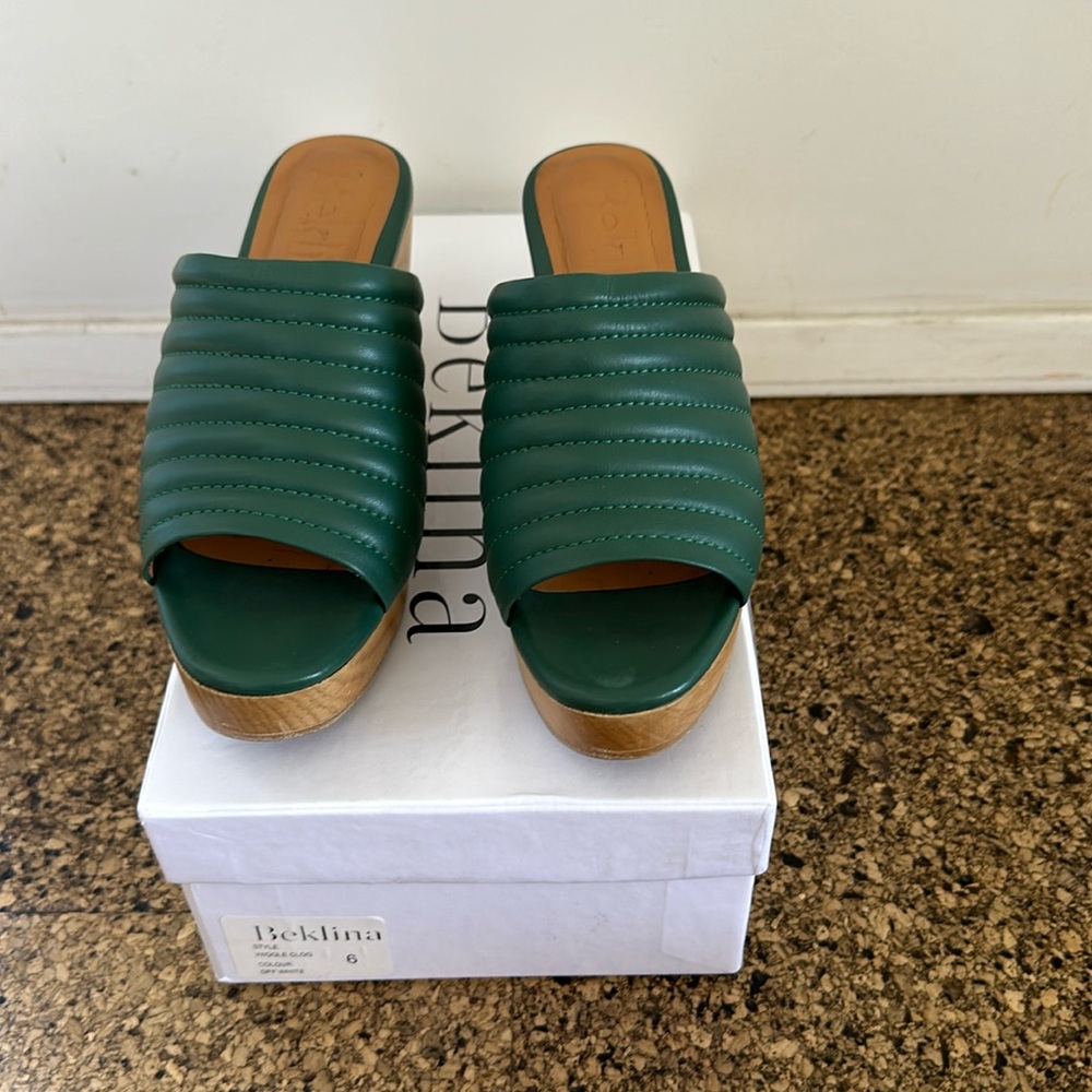 Beklina wiggle clog